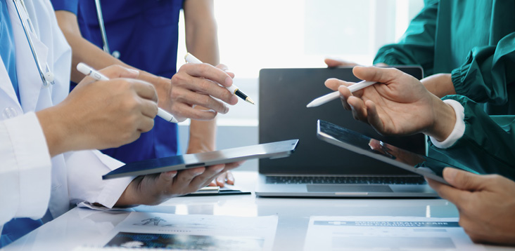 Вместо или вместе?